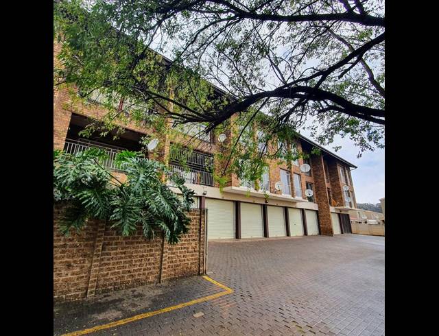 2 BEDROOM APARTMENT FOR SALE IN NEW REDRUTH